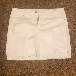 Denim white distressed skirt